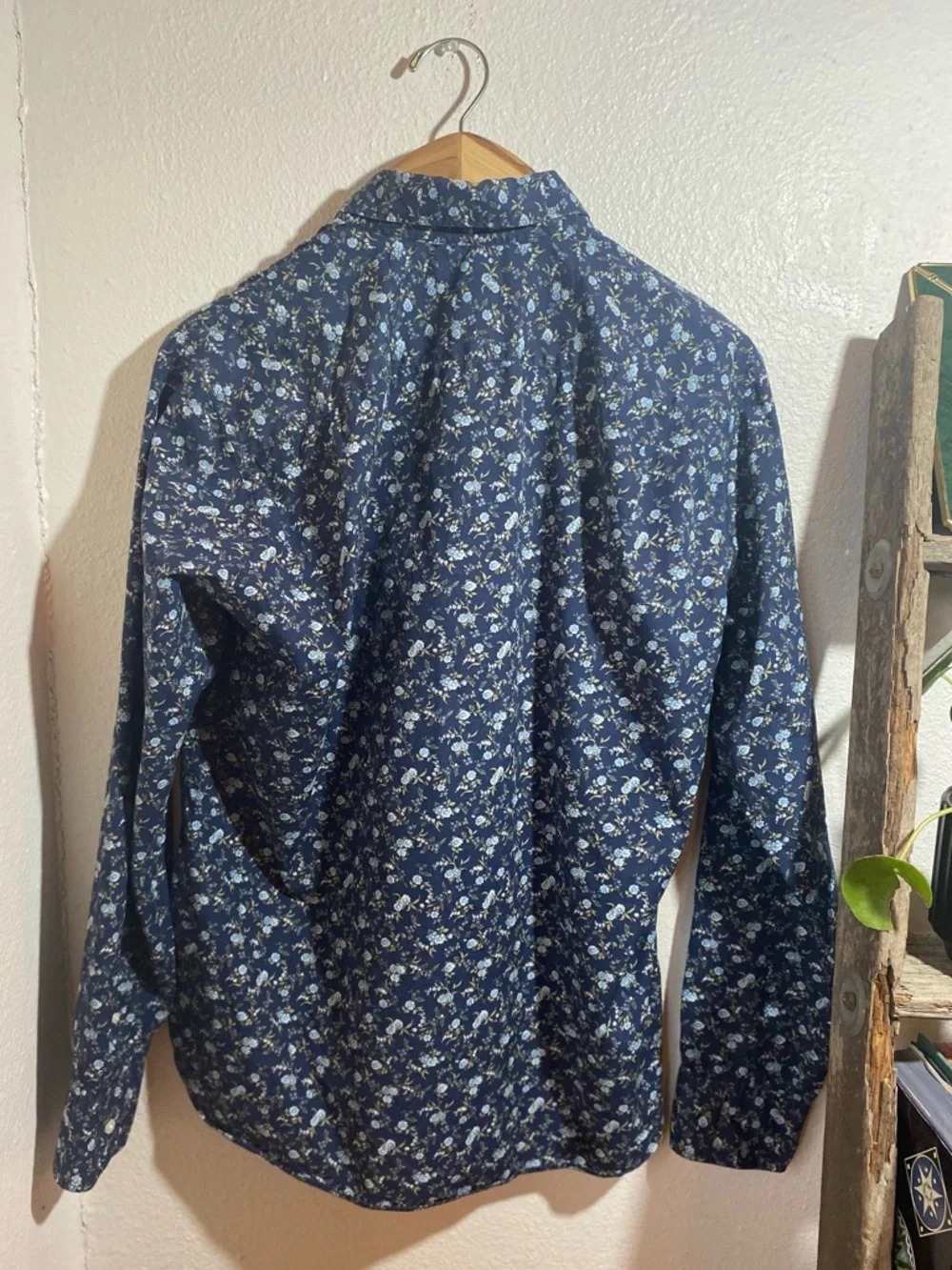 J. Crew Men’s Secret Wash Casual Button Down Navy Blue Floral Slim Fit Size L
